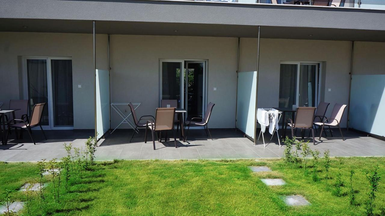 Finikas Garden Beach Resort Nikiti Dış mekan fotoğraf