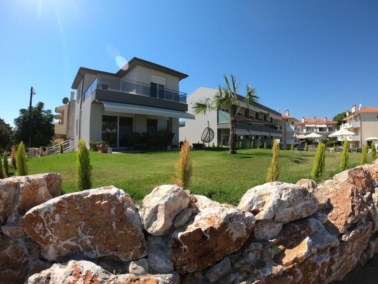 Finikas Garden Beach Resort Nikiti Dış mekan fotoğraf